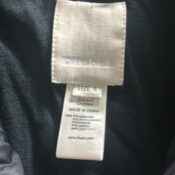 Vintage diesel puffer vest size small like new condition, multicolor. - Picture 3 of 5